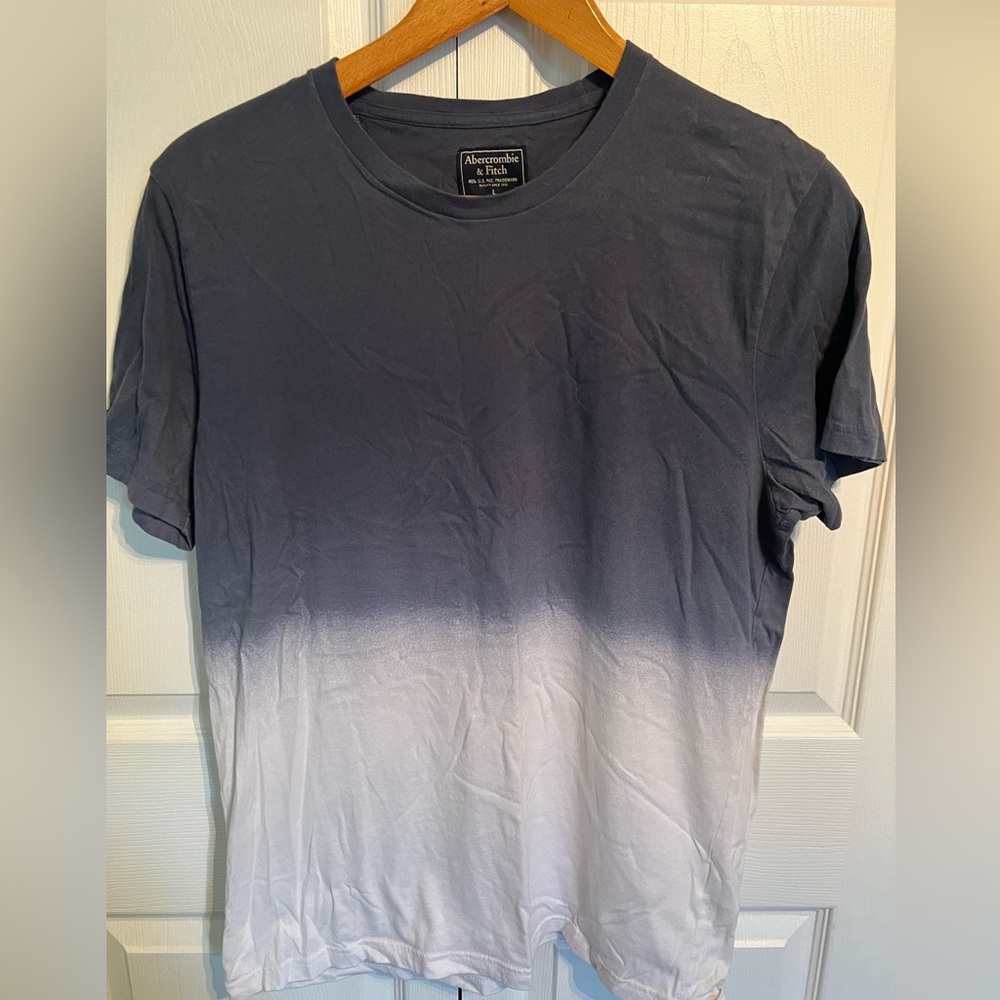 Abercrombie men’s tie dye/ombre tshirt